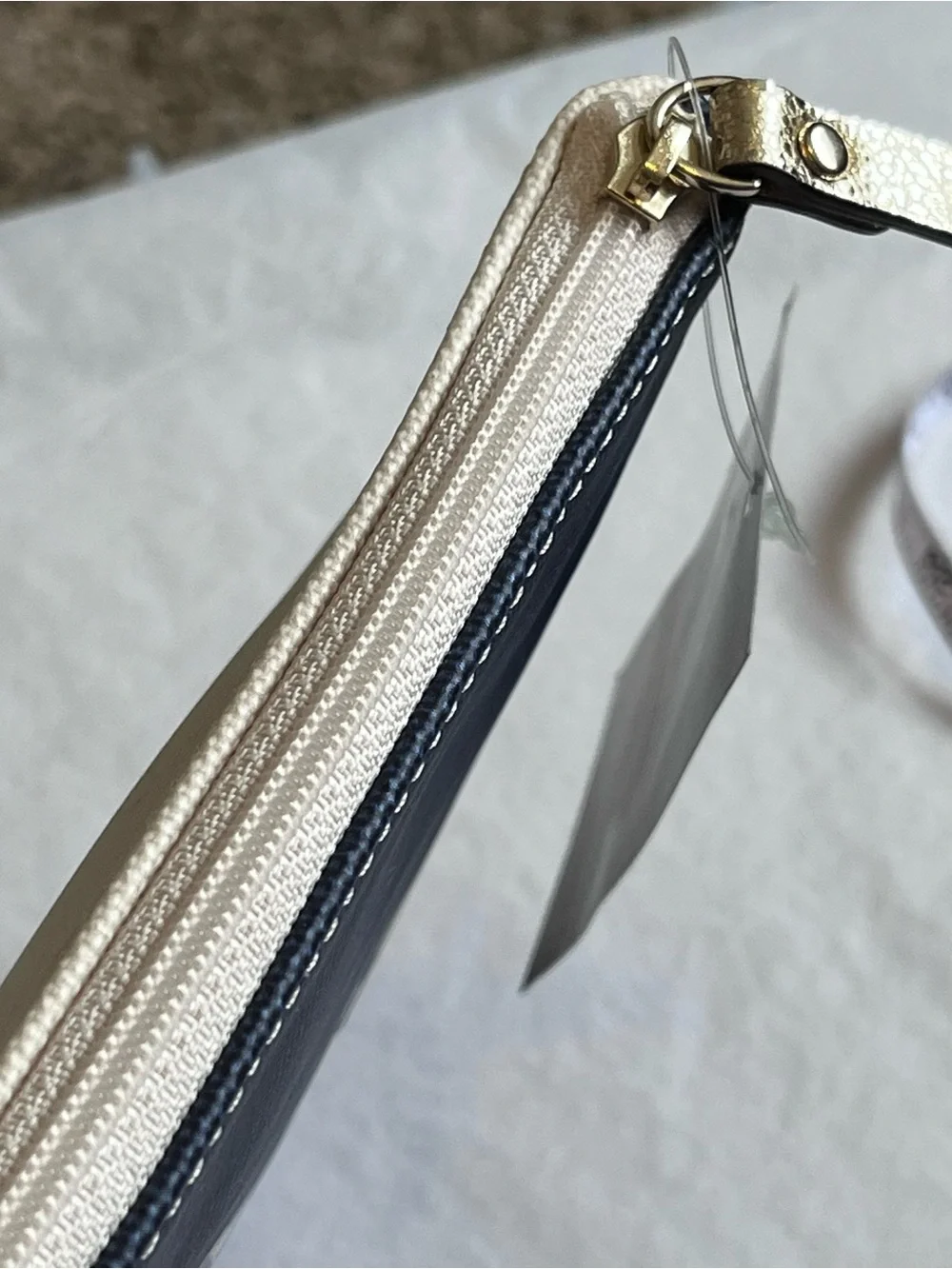 kate spade Coated Canvas Birdie Bogey Pouch NWT Navy/ Cream Discoloration FLAWED